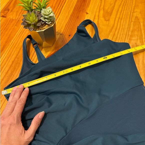 Miraclesuit Azura One-Piece Women's Size 12 One Piece Swimsuit Bathing Suit - Picture 5 of 13